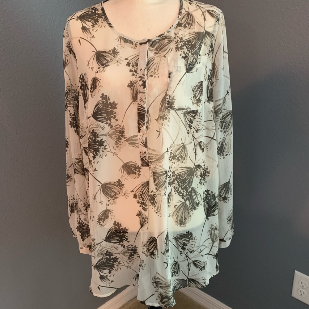 Light weight Black and cream tunic